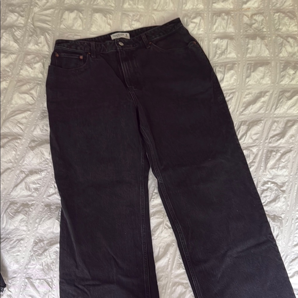 Abercrombie “The Relaxed Jean High Rise” Black Denim Jeans